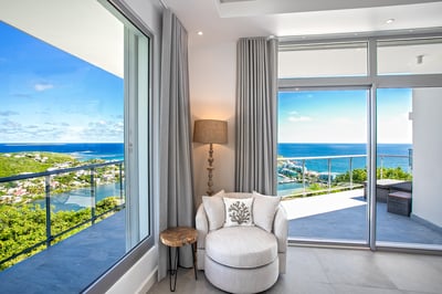 Luxury Villa Photo #39