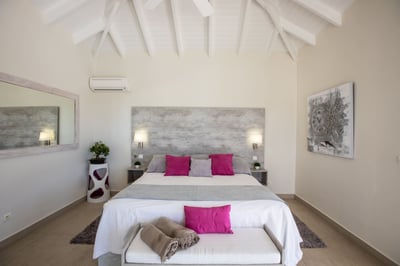 Luxury Villa Photo #27