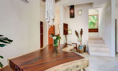Luxury Villa Photo #14