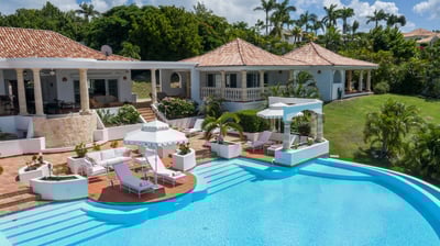 Luxury Villa Photo #2