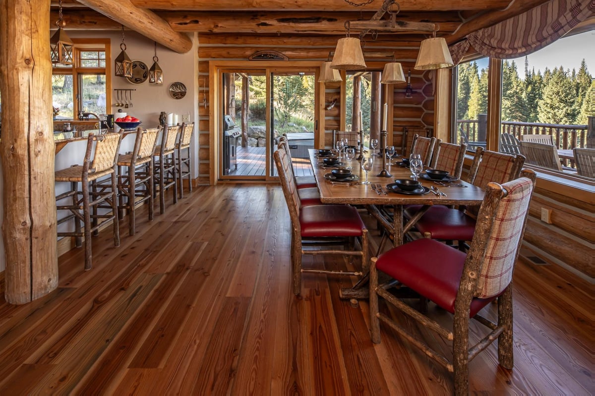 Huckleberry Hideaway