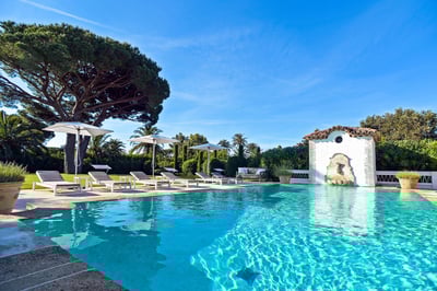 Luxury Villa Photo #2