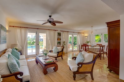 Luxury Villa Photo #31