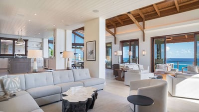 Luxury Villa Photo #15