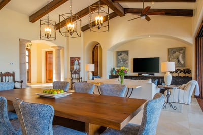 Luxury Villa Photo #23
