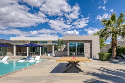 Luxury Villa Photo #28