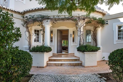 Luxury Villa Photo #26