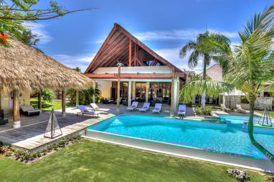 Luxury Villa Photo #4