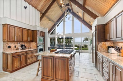 Luxury Villa Photo #26