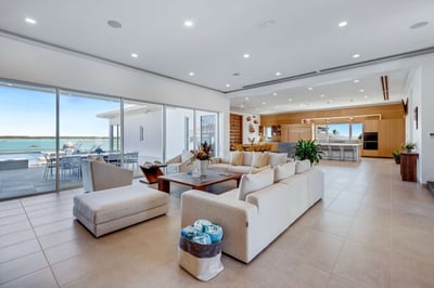Luxury Villa Photo #38