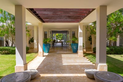 Luxury Villa Photo #11
