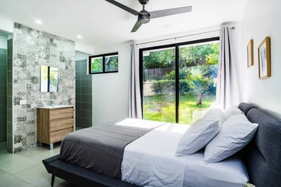 #4. Sleep Like Royalty. Sink into the lap of Luxury in your comfortable Queen Size Bed