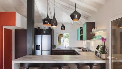 Kitchen & Dining Area