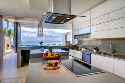 Luxury Villa Photo #13