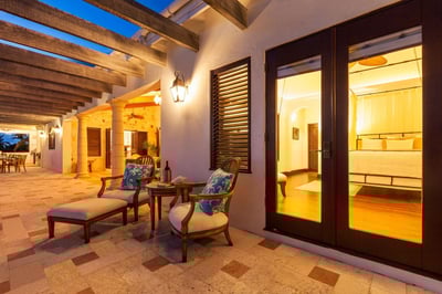 Luxury Villa Photo #22