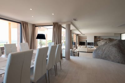 Luxury Villa Photo #16