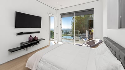 Luxury Villa Photo #26