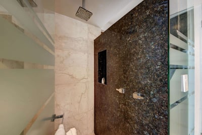 Luxury Villa Photo #33