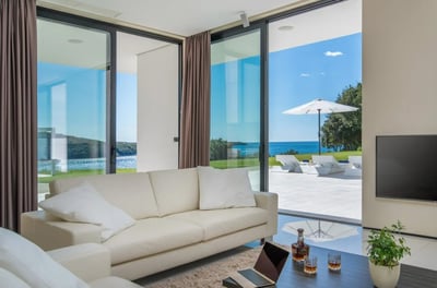 Luxury Villa Photo #14