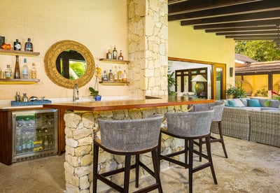 Luxury Villa Photo #26