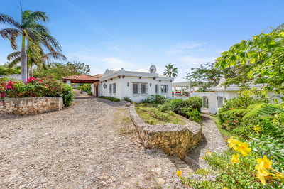 Luxury Villa Photo #51