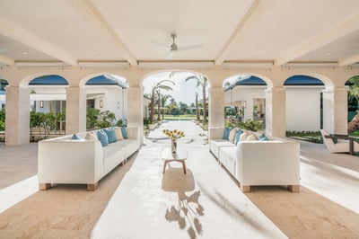 Luxury Villa Photo #12