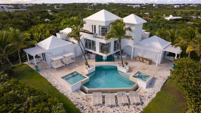 Luxury Villa Photo #5