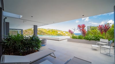 Luxury Villa Photo #13