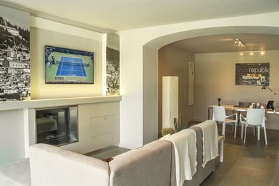 Luxury Villa Photo #6