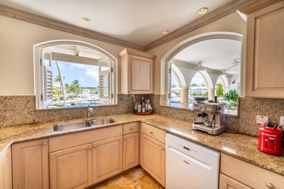 Luxury Villa Photo #9