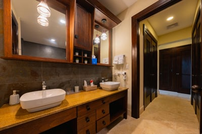 Luxury Villa Photo #34