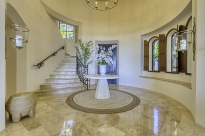 Luxury Villa Photo #40