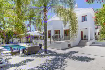 Luxury Villa Photo #3