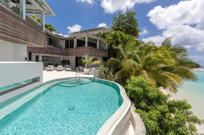 Luxury Villa Photo #2