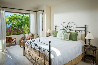 Luxury Villa Photo #16