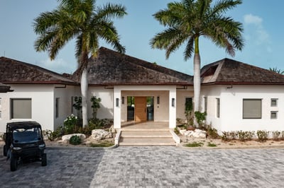 Luxury Villa Photo #5