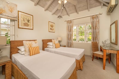 Luxury Villa Photo #57