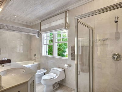 Luxury Villa Photo #15