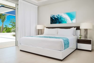 Luxury Villa Photo #17