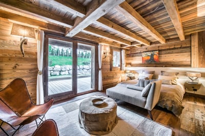 Luxury Villa Photo #6