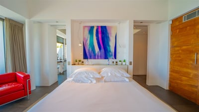 Luxury Villa Photo #49