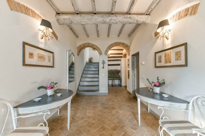 Luxury Villa Photo #16