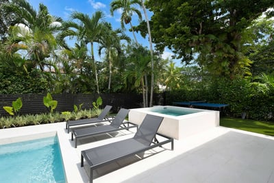 Luxury Villa Photo #6