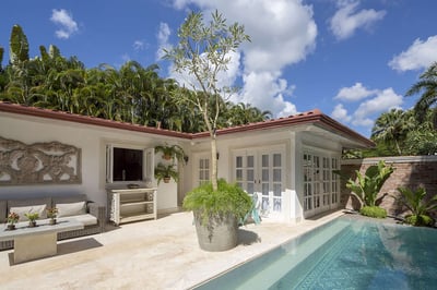 Luxury Villa Photo #2