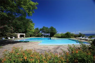 Luxury Villa Photo #5