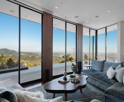 Luxury Villa Photo #18
