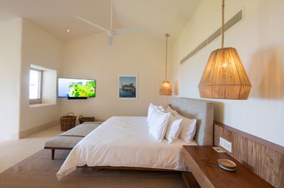 Luxury Villa Photo #27