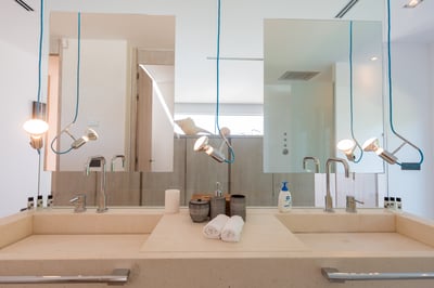 Luxury Villa Photo #28