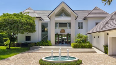 Villa Mariposa - Golfview Luxury Estate