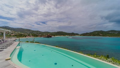 Luxury Villa Photo #5